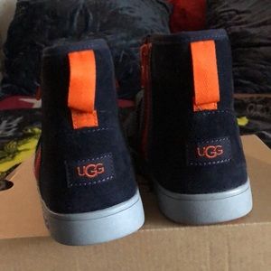 Ugg Kids Adler Sneaker boots, True Navy with Orange Zippers, size 3, New